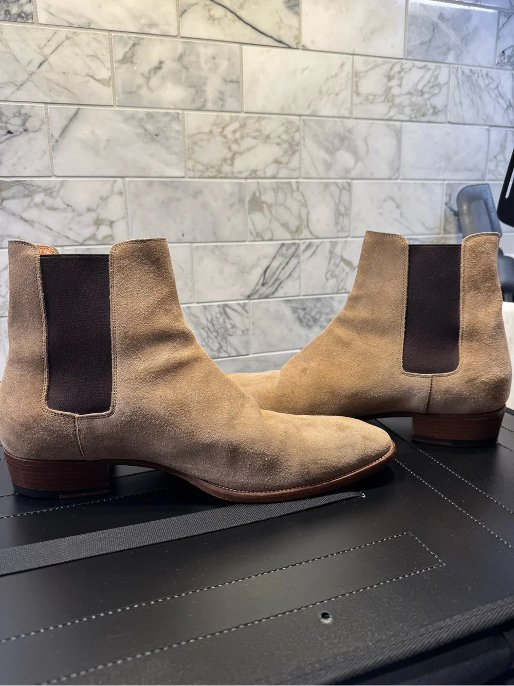 Yves Saint Laurent slim chelsea
